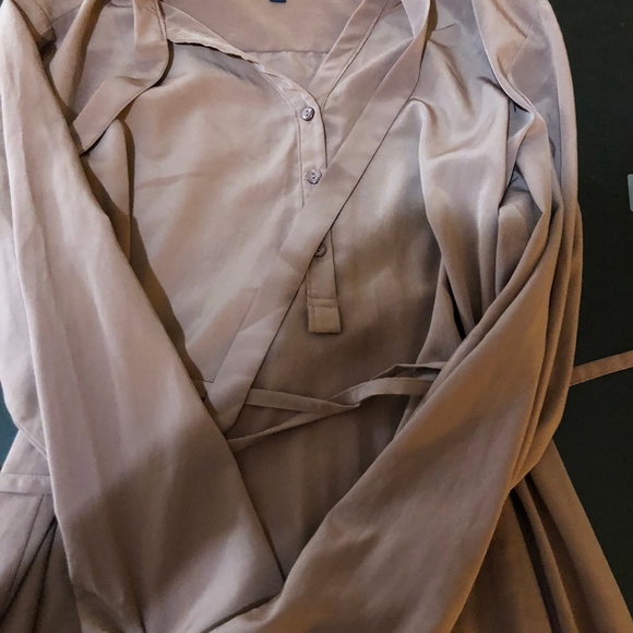 Cute Loose Polyester Top by GapMaternity - Picture 5 of 11